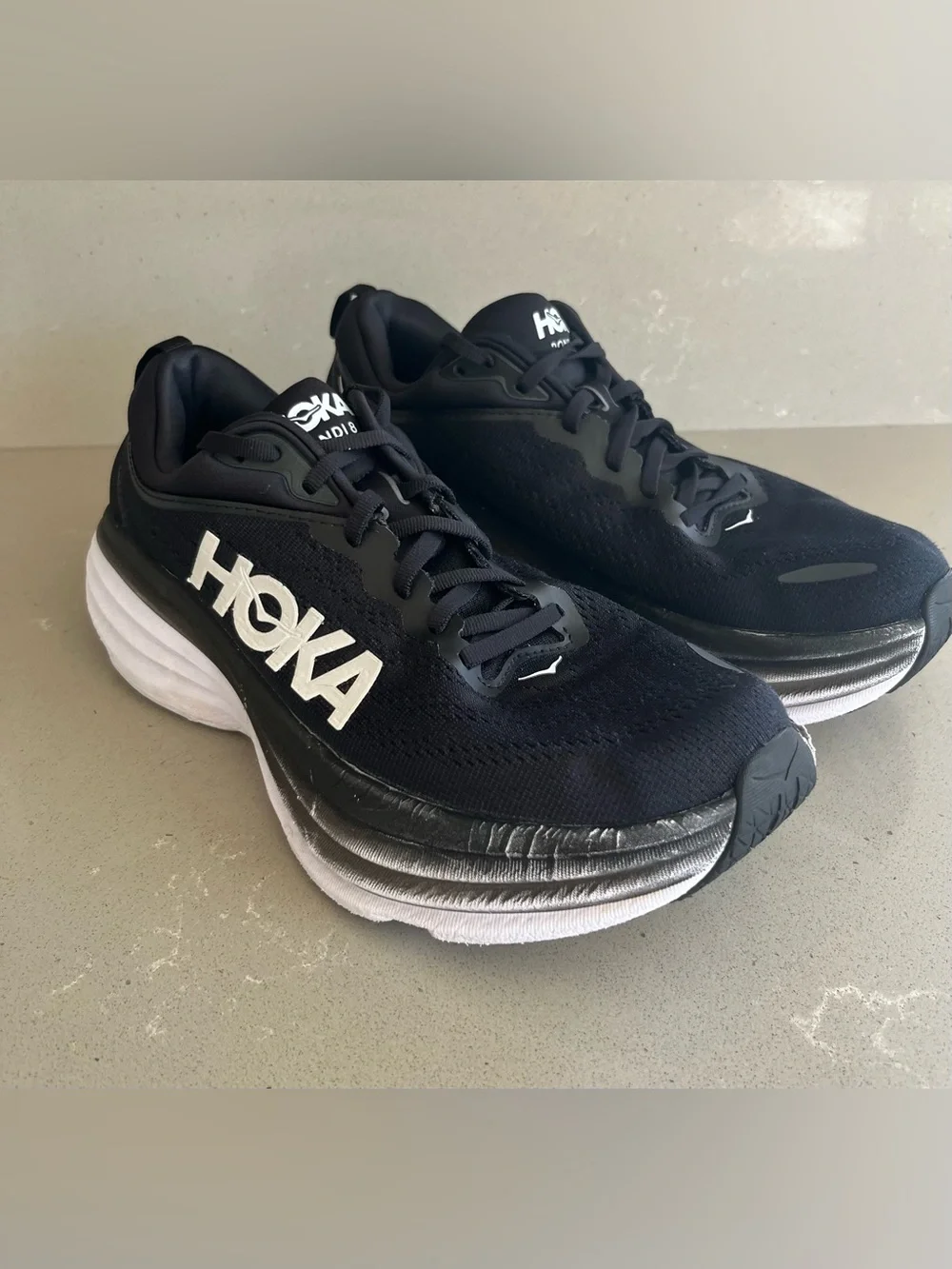 Hoka One One Bondi 8 Women’s Running Shoes Black White 10 B
